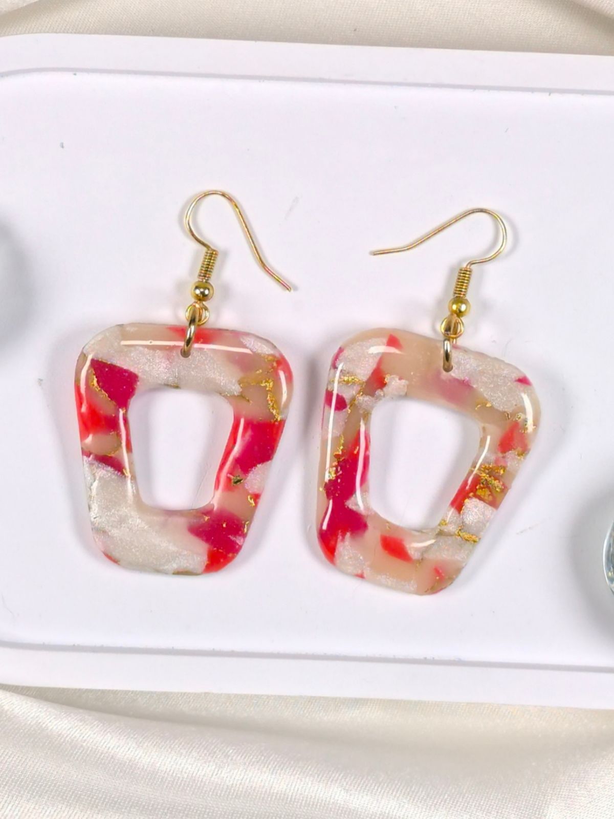 Red marble trapezoidal statement earrings