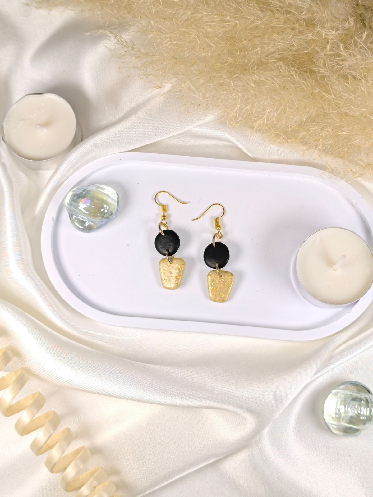Black and gold elegant long dangle and drops