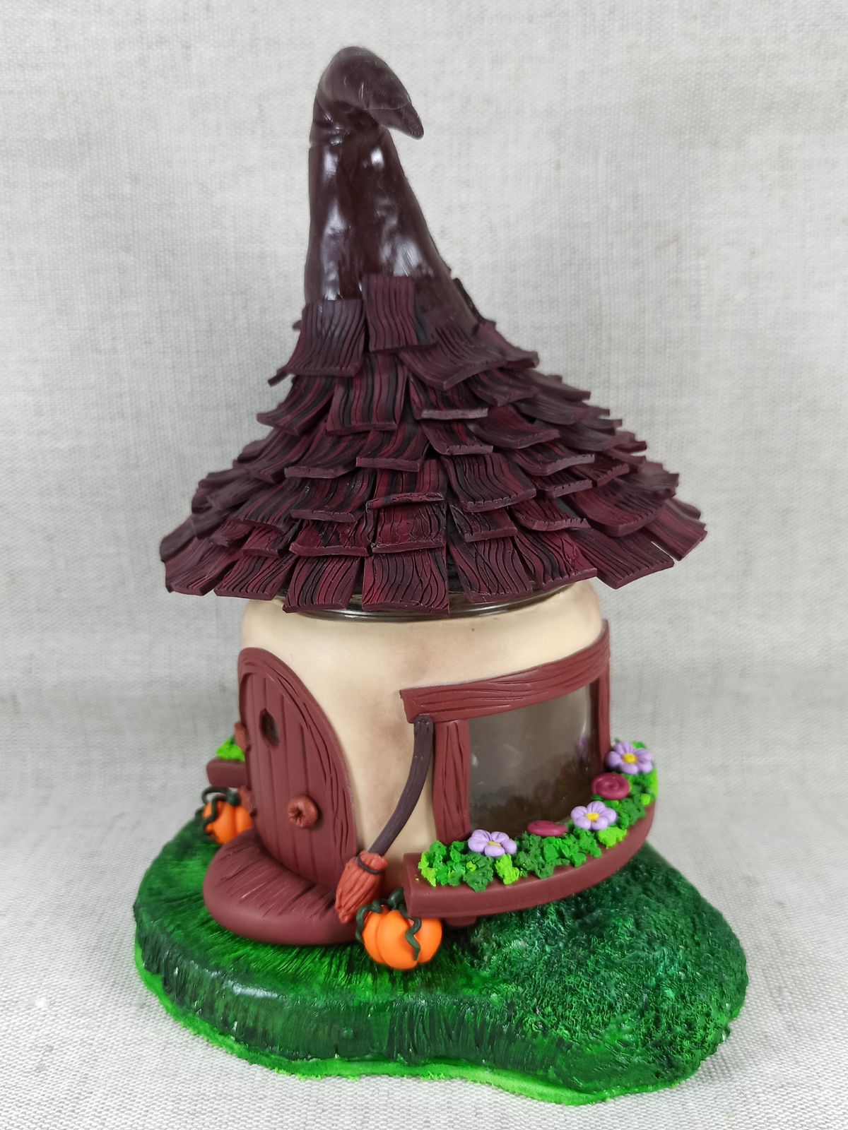 Witch house with broom and pumpkins night light