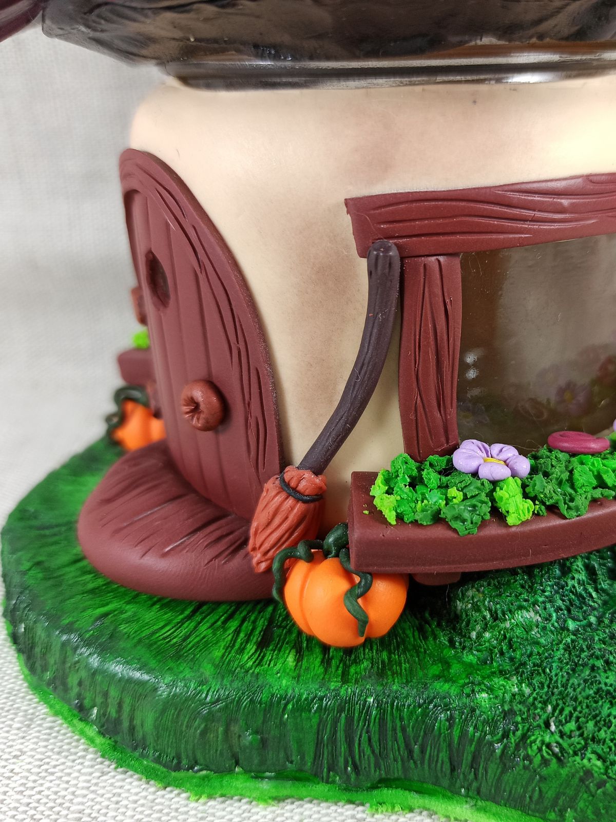 Witch house with broom and pumpkins night light