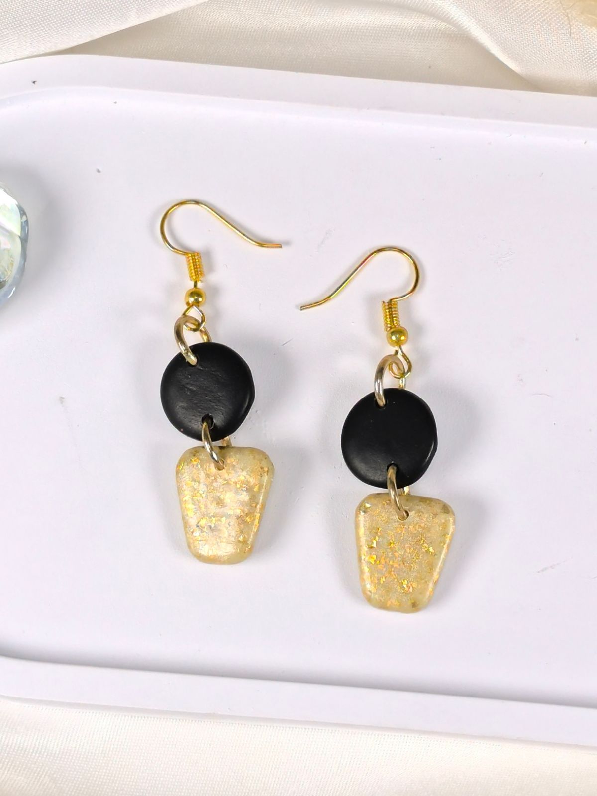 Black and gold elegant long dangle and drops